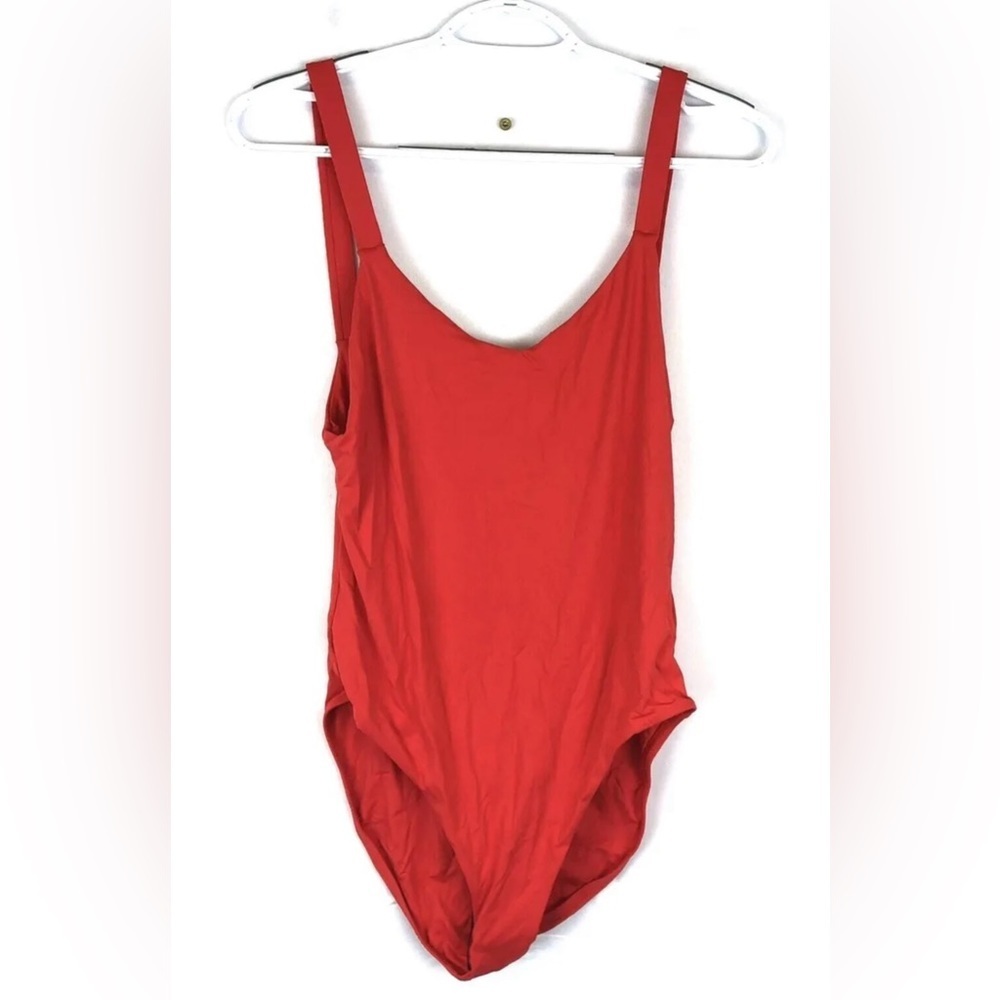 Vitamin A Women’s Low Back Red One Piece Swimsuit Size 12